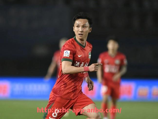 安博体育app下载-2021年NBA季后赛中老鹰队的黑马之路令人惊艳